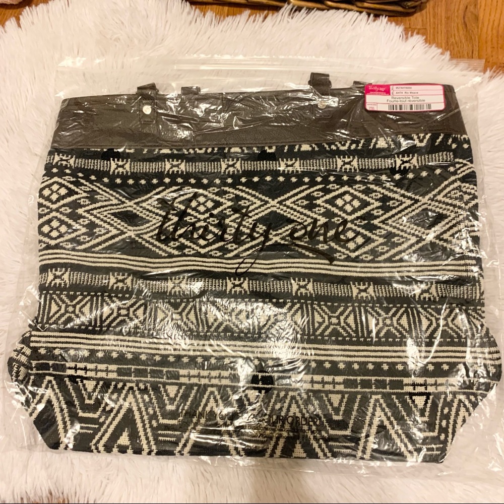 Thirty-One Reversible Tote BRAND NEW Rio Weave